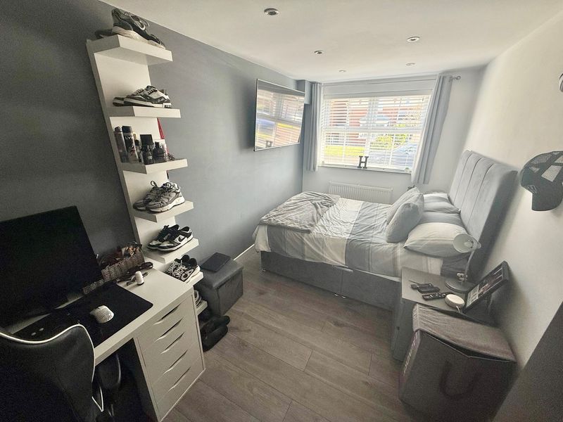 Islay Close Stanney Oaks